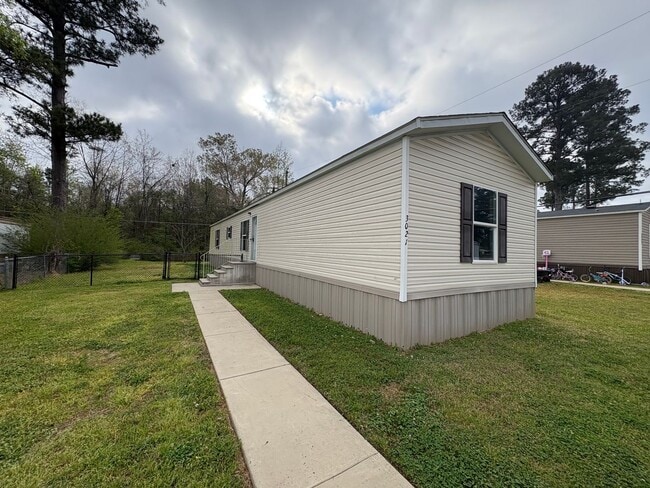 Building Photo - Very nice 3 bedroom/2 bath mobile home in Willow Oak Mobile Home Park in Keithville! Unit Willow Oak 3021