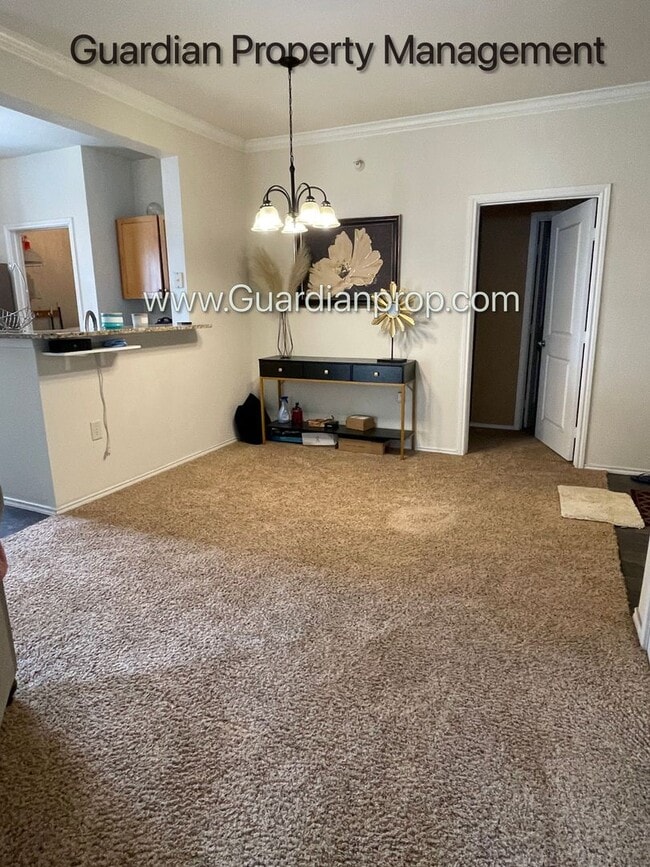 Photo - Eden Prairie Southwest Station Condo, 2 Full Baths, 1 Parking Space, Amenity Rich Building Unidad 2202