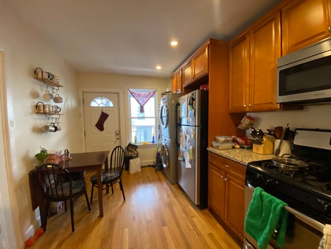 Photo - 11 Leverett St Unit 3