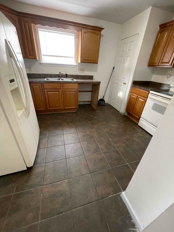 Photo - 1089 N Main St Unit lower