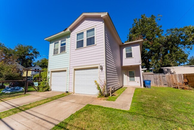 Photo - Charming 2 Story 3/2.5 in Desirable East A...