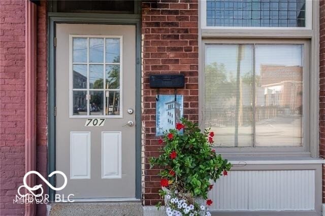 Building Photo - 707 Stevens St