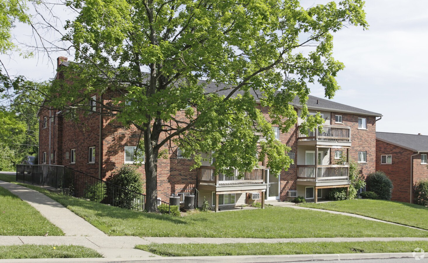 Photo - Ashwood Apartments & Townhomes