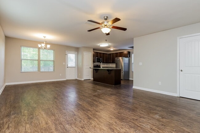 Photo - 255 Eagles Pkwy