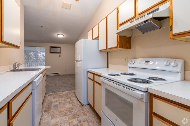 1BR, 1BA - 730SF