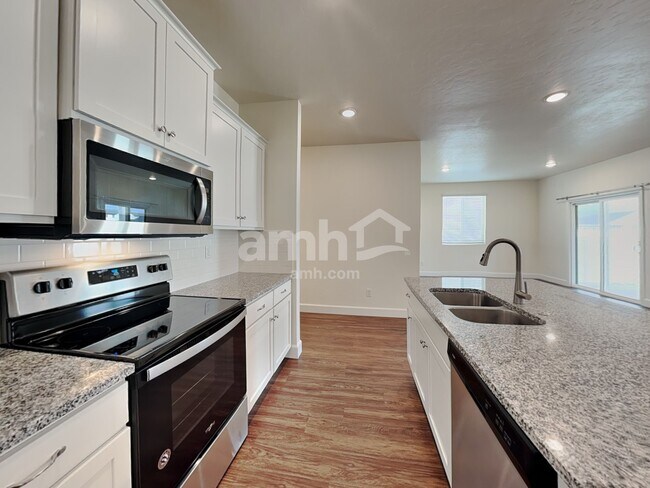 Photo - 1732 N Montgomery Way