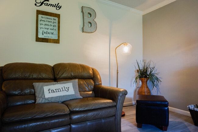 Photo - 350 Barbara Dr NW