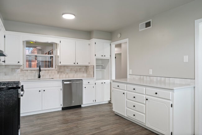 Photo - 4236 NW 53rd St