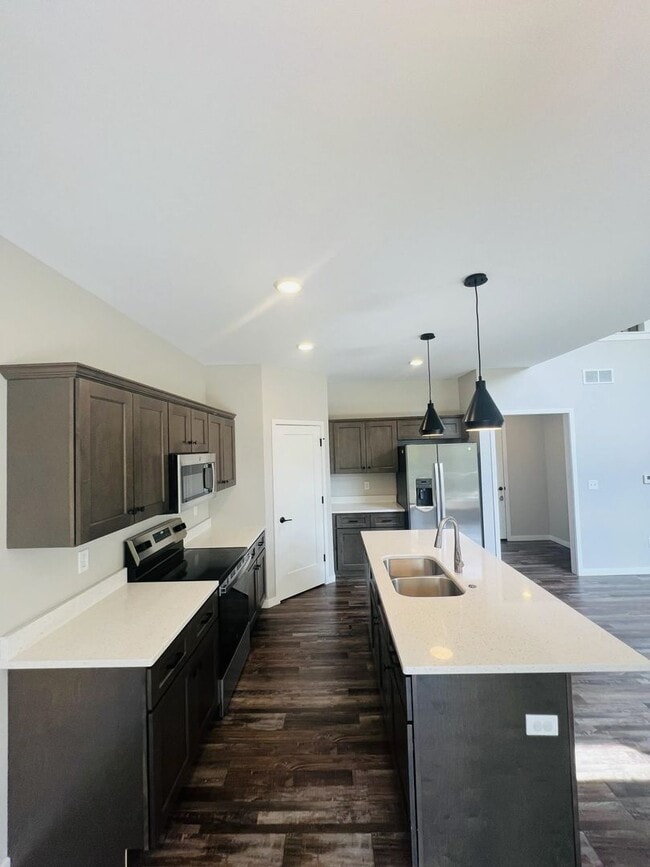Photo - 1105 Ivy Ln Unit 1165