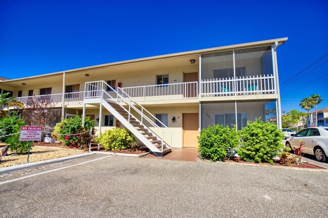 Photo - Annual Condo on Venice Island Two Blocks f... Unit 221