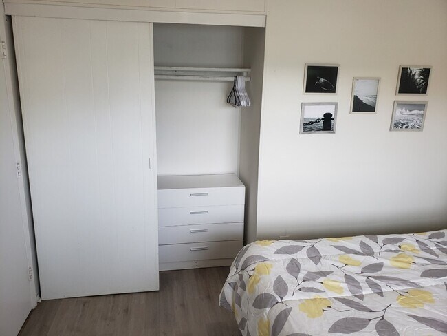 120 E Parade Dr Unit 1