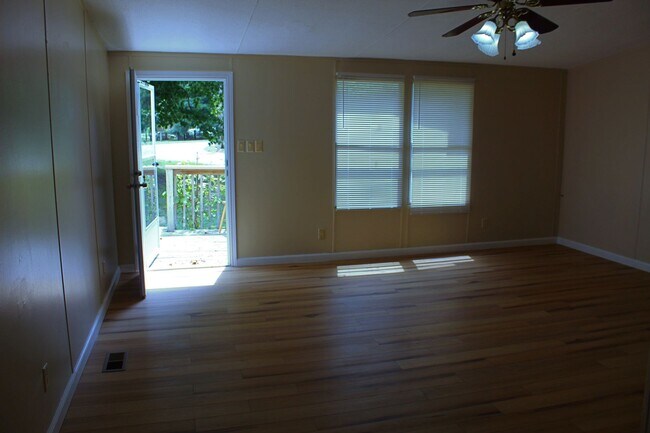 Photo - Four bedroom mobile home rental available now