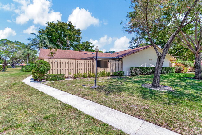 Building Photo - 825 NW 29th Ave Rental