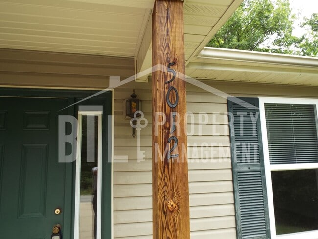 Building Photo - Perfect 3 Bedroom Home