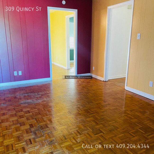 Photo - 309 Quincy St