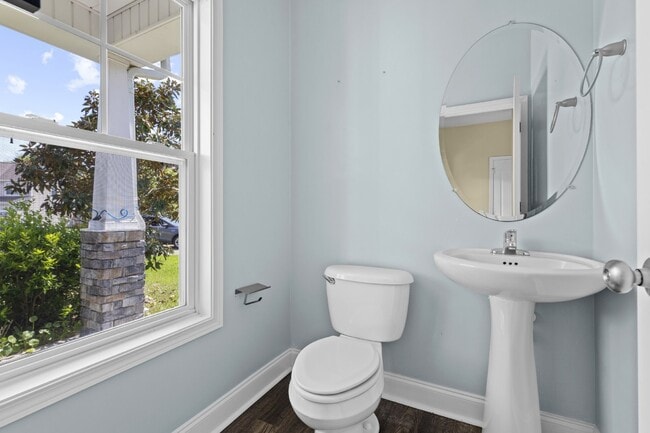 Photo - 224 Admiral Ct