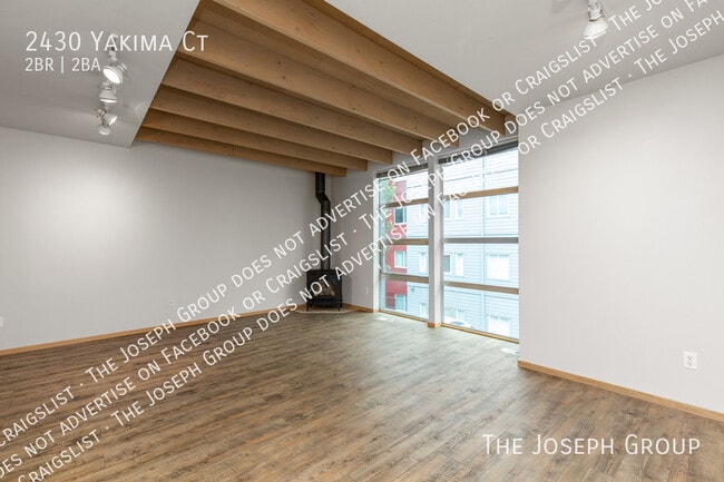 Photo - 2430 Yakima Ct