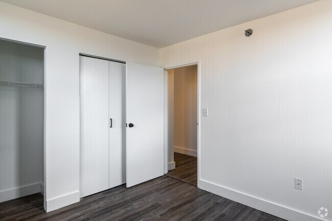 1BR, 1BA - 583SF