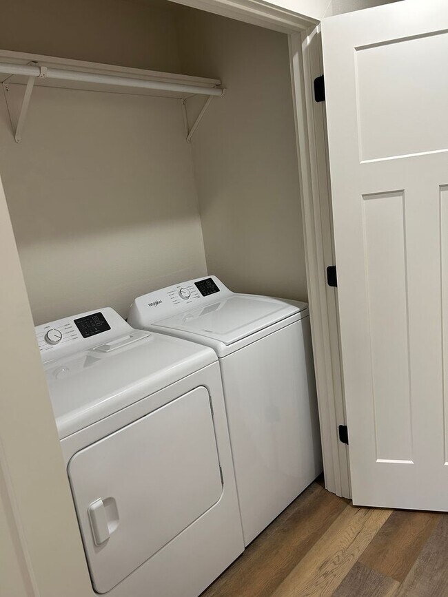 Photo - 705 W 12th St Unit A