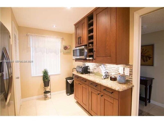 Photo - 4030 W Palm Aire Dr Unidad 505