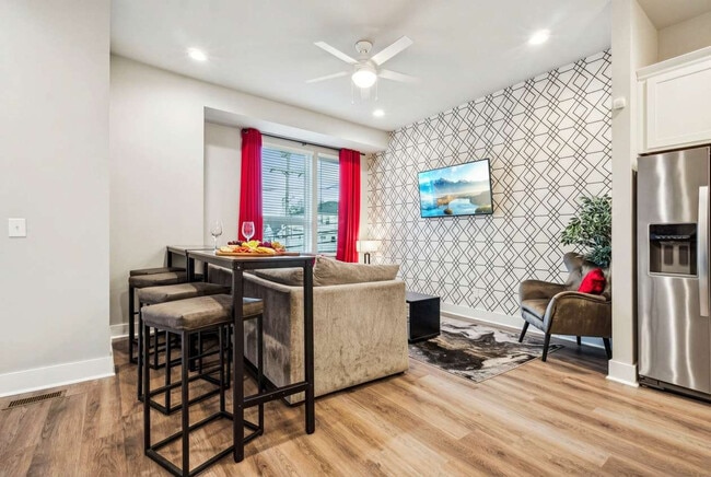 Photo - 2135 24th Ave N Unidad SI ID1387453P