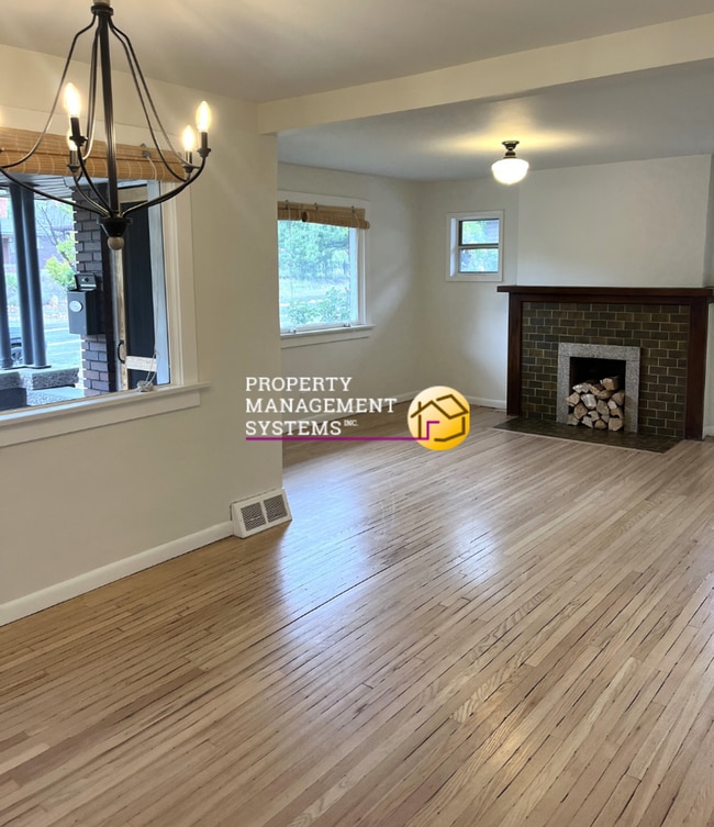 Photo - 3 Bedroom Home In Sugarhouse!