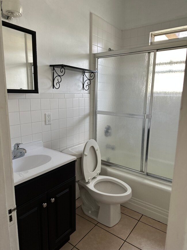 Bathroom - 950 14th St Unit #2