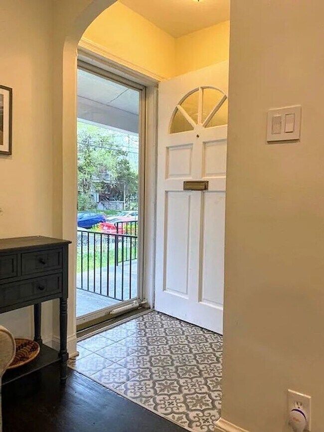 Photo - Brentwood Beauty