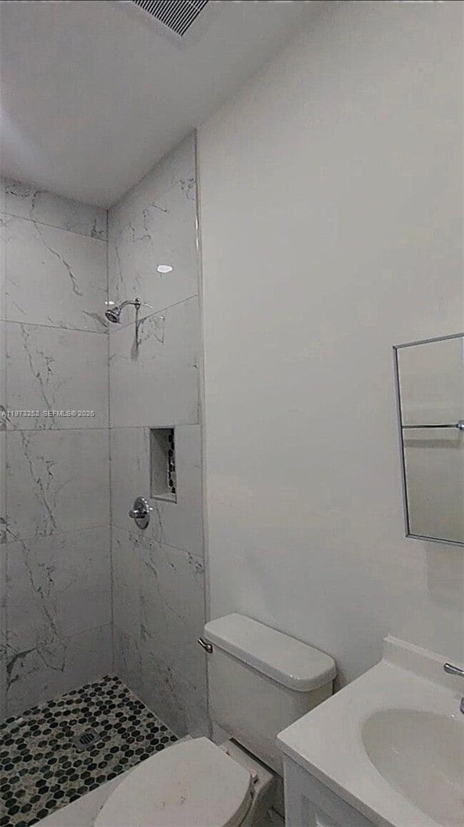 Photo - 1375 NE 135th St Unit B