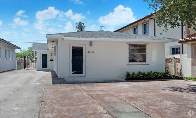 Building Photo - 3334 SW 24th St Unit 3334 Rental
