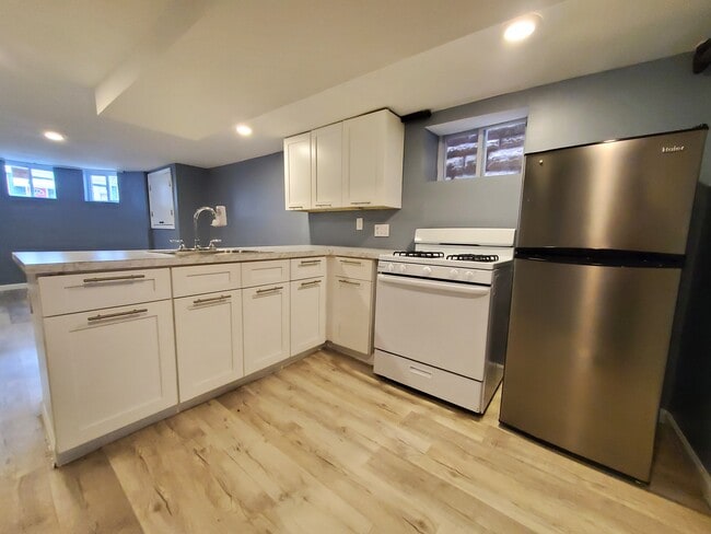 Photo - 192 Grant Ave Unit B