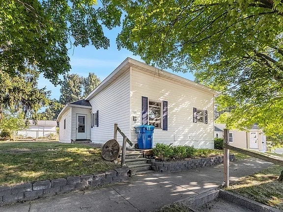 Photo - 703 W Dowland St