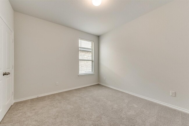 Photo - 1033 King St