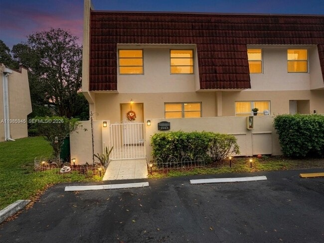 Photo - 3962 Inverrary Dr