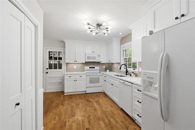 Photo - 435 Stonebridge Dr