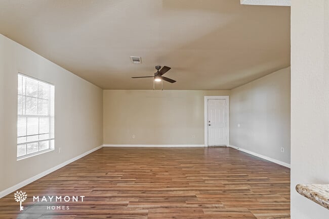 Photo - 1009 Danube St