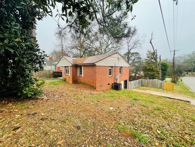 2000 Cherry St