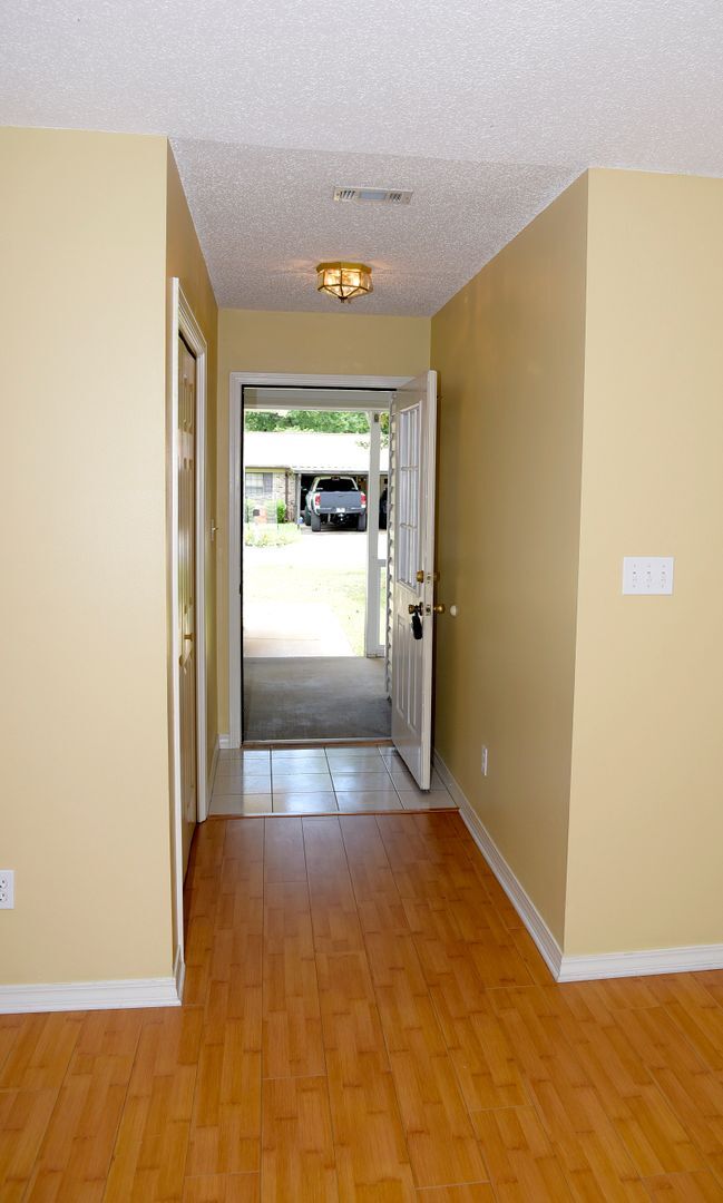 Photo - Central 3 Bedroom in Niceville!