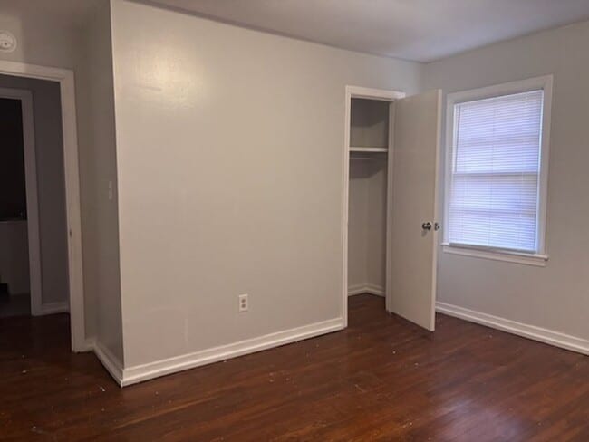 Photo - 5448 Keele St