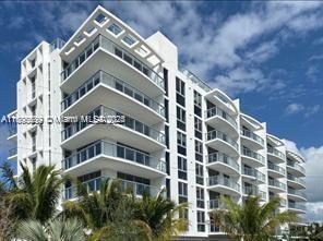 Building Photo - 13800 Highland Dr Unit PH8 Rental