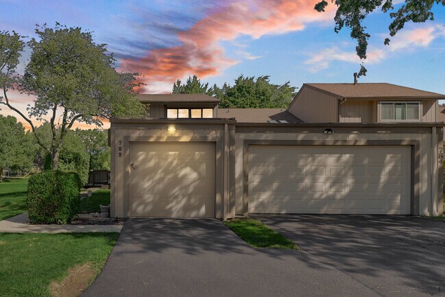 Photo - 782 Overland Ct