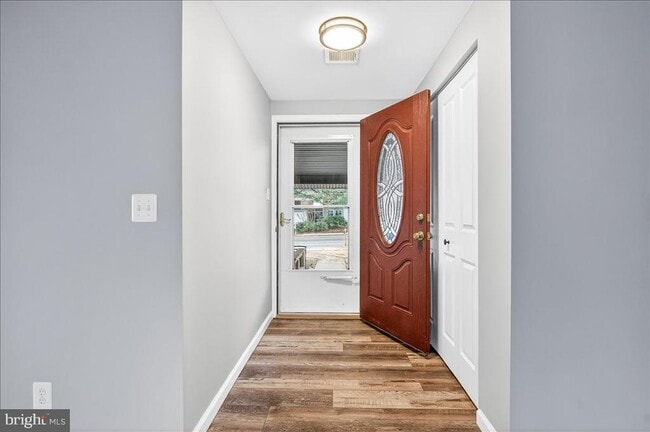 Photo - 6901 Vantage Dr