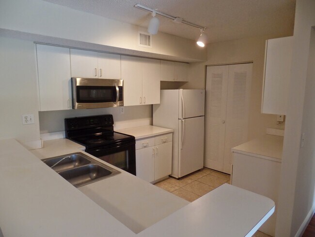 Photo - 3844 Lyons Rd