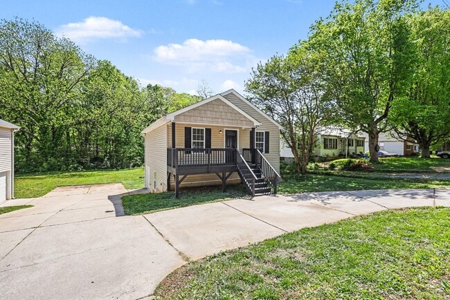 Photo - 211 Turner St