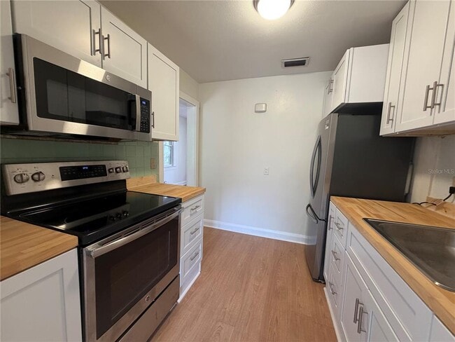 Photo - 3815 W De Leon St