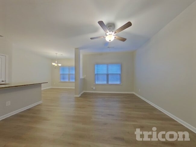 Photo - 3333 Lowland Dr