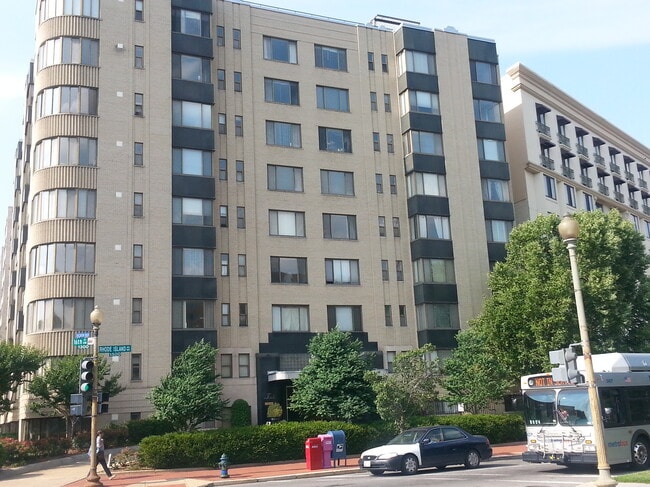 Photo - 1 Scott Cir NW Unit 203