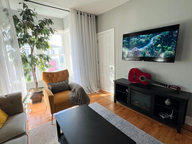 Photo - 194 Messer St Unit 2 Furnished