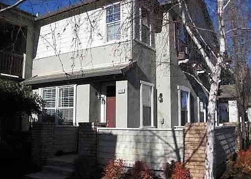 Building Photo - Beautiful Windemere Town Home w/ Den