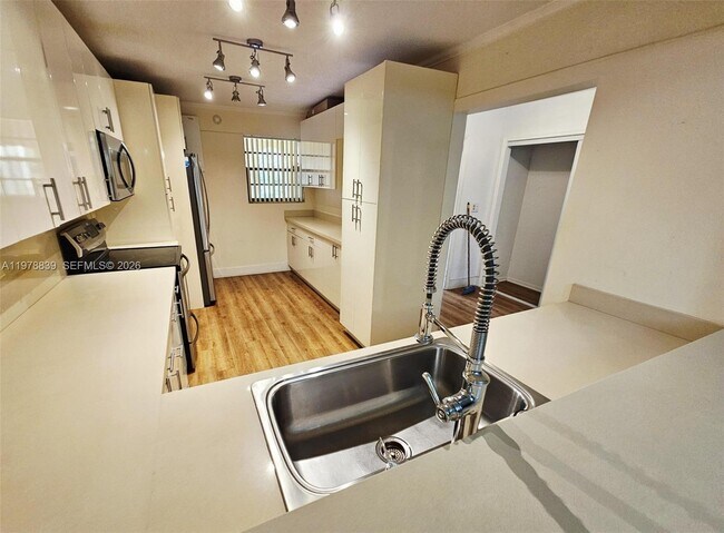 Photo - 3950 Estepona Ave